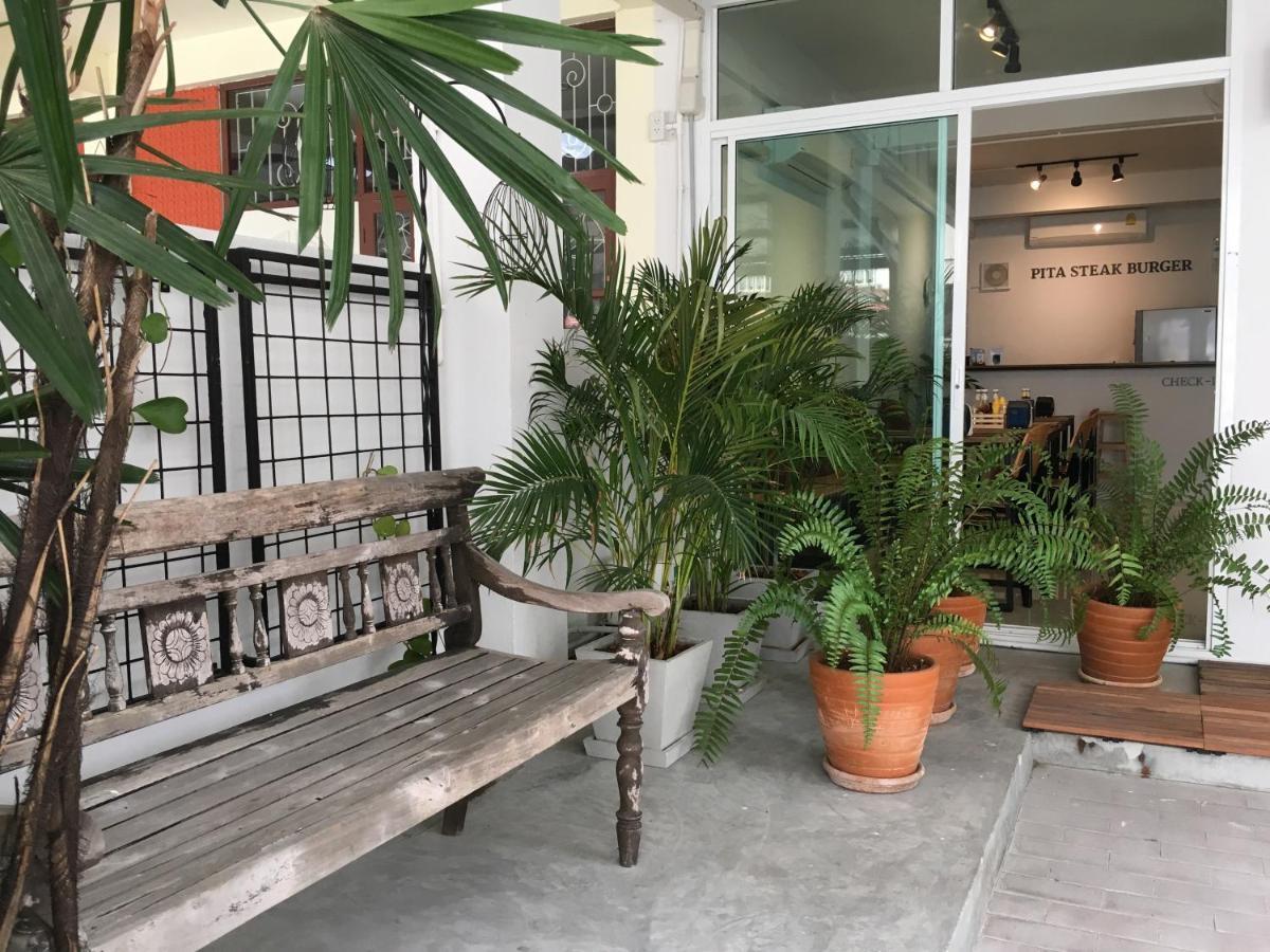 Pingplalee Female House Bed & Breakfast Bangkok Exterior photo