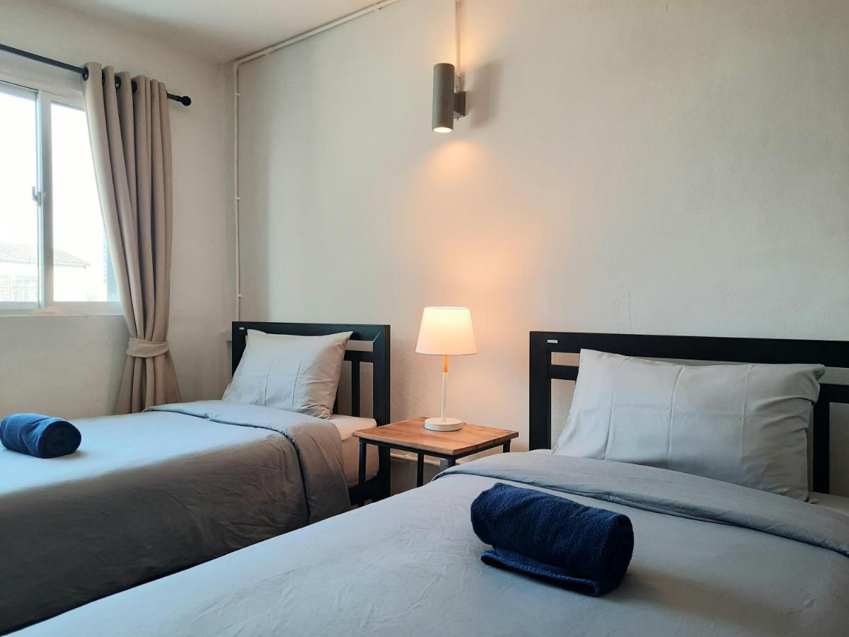 Pingplalee Female House Bed & Breakfast Bangkok Exterior photo