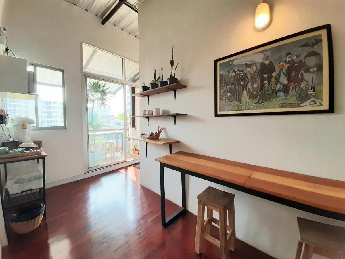Pingplalee Female House Bed & Breakfast Bangkok Exterior photo
