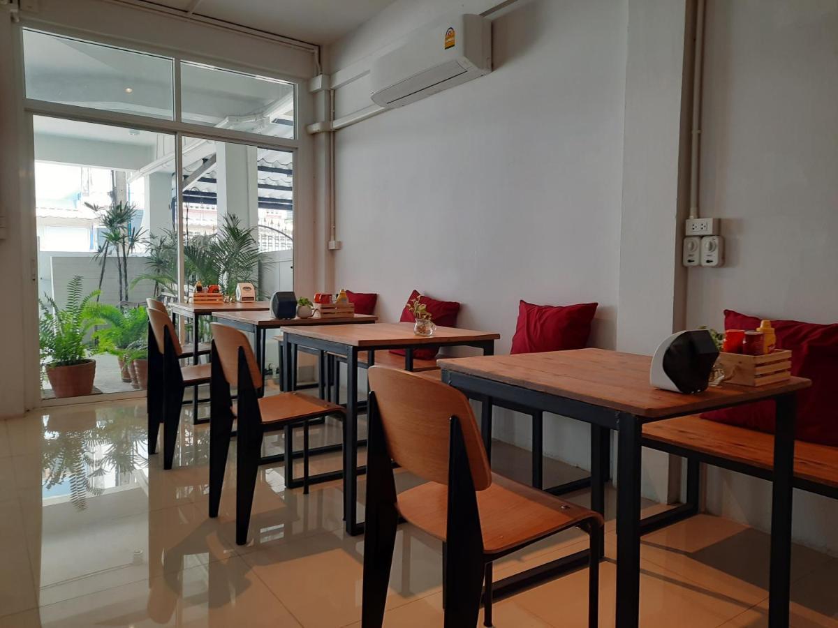 Pingplalee Female House Bed & Breakfast Bangkok Exterior photo